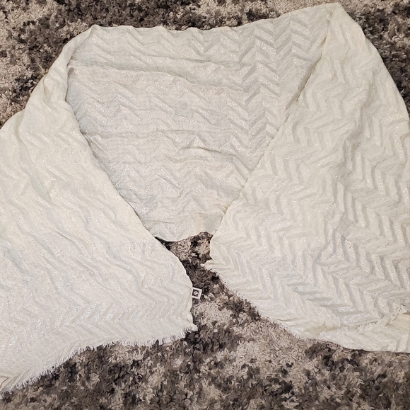 Anne Klein Accessories - Anne Klein Scarf